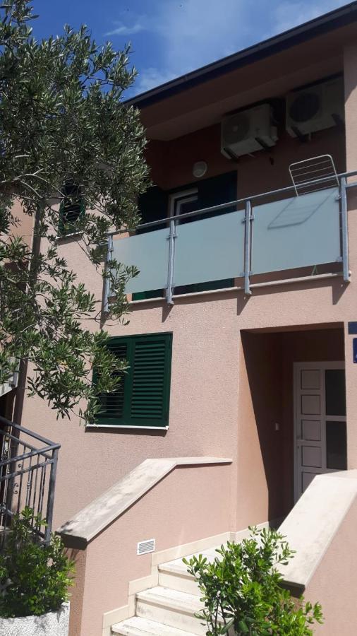 Apartmani Nada Mustapic Brela Kültér fotó