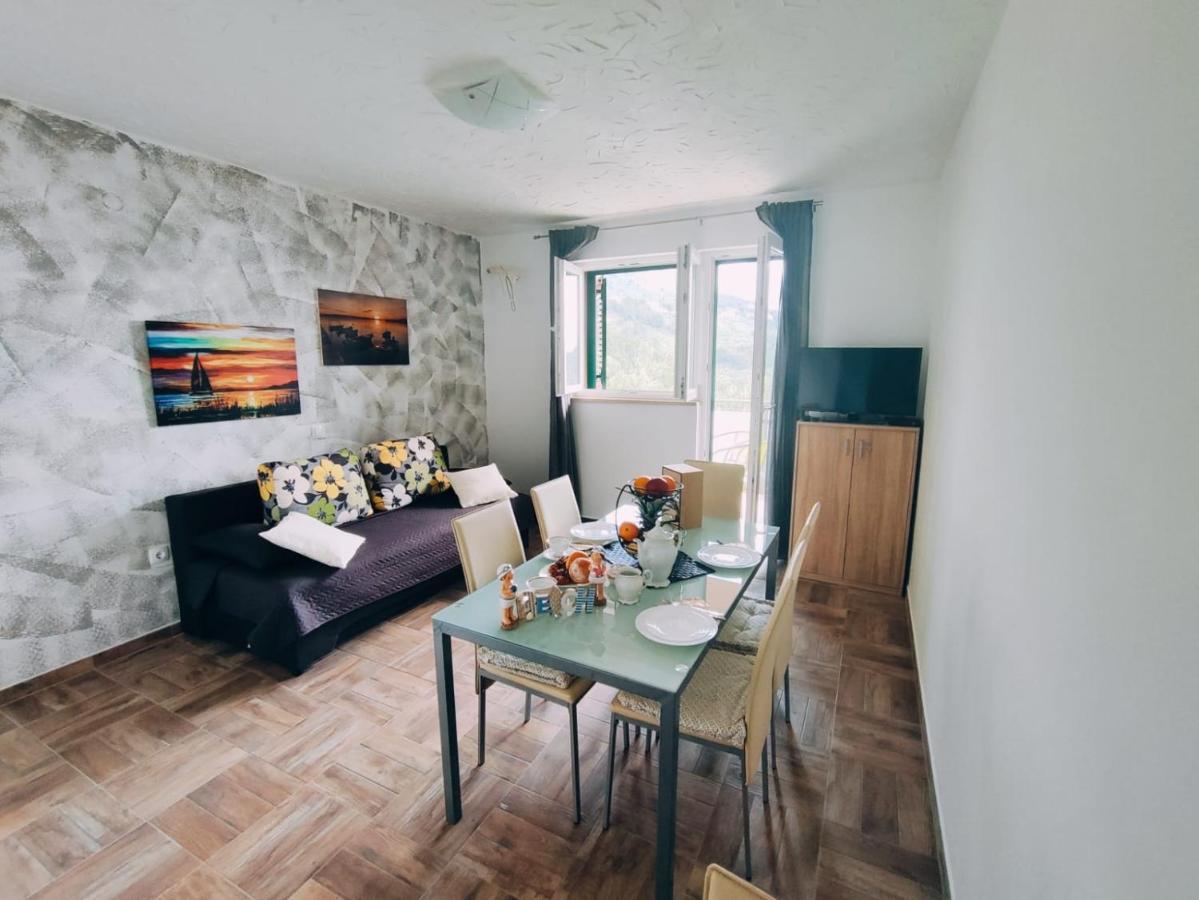 Apartmani Nada Mustapic Brela Kültér fotó