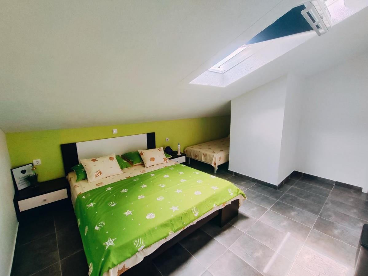 Apartmani Nada Mustapic Brela Kültér fotó