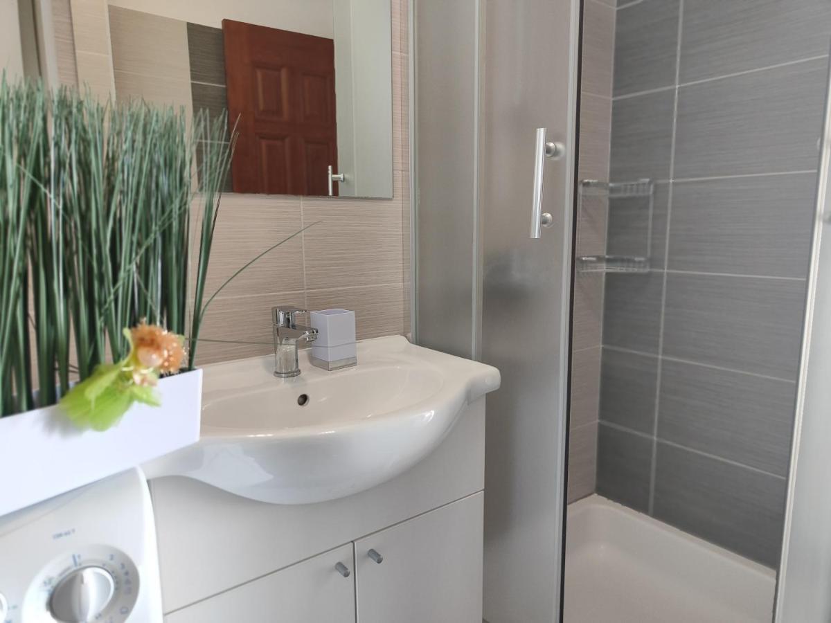 Apartmani Nada Mustapic Brela Kültér fotó