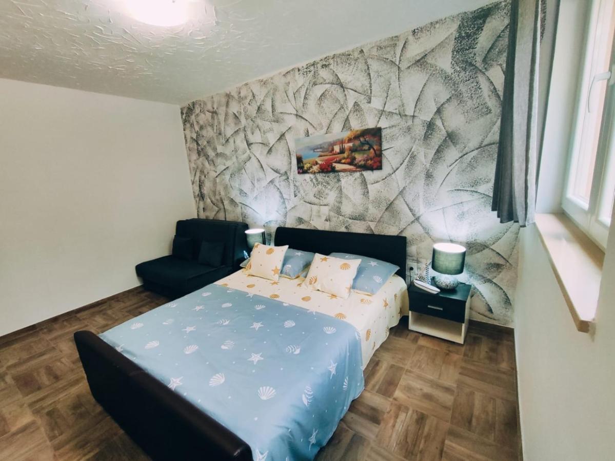Apartmani Nada Mustapic Brela Kültér fotó