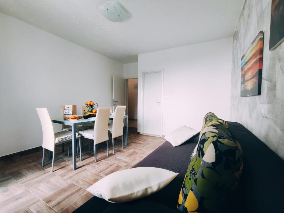 Apartmani Nada Mustapic Brela Kültér fotó