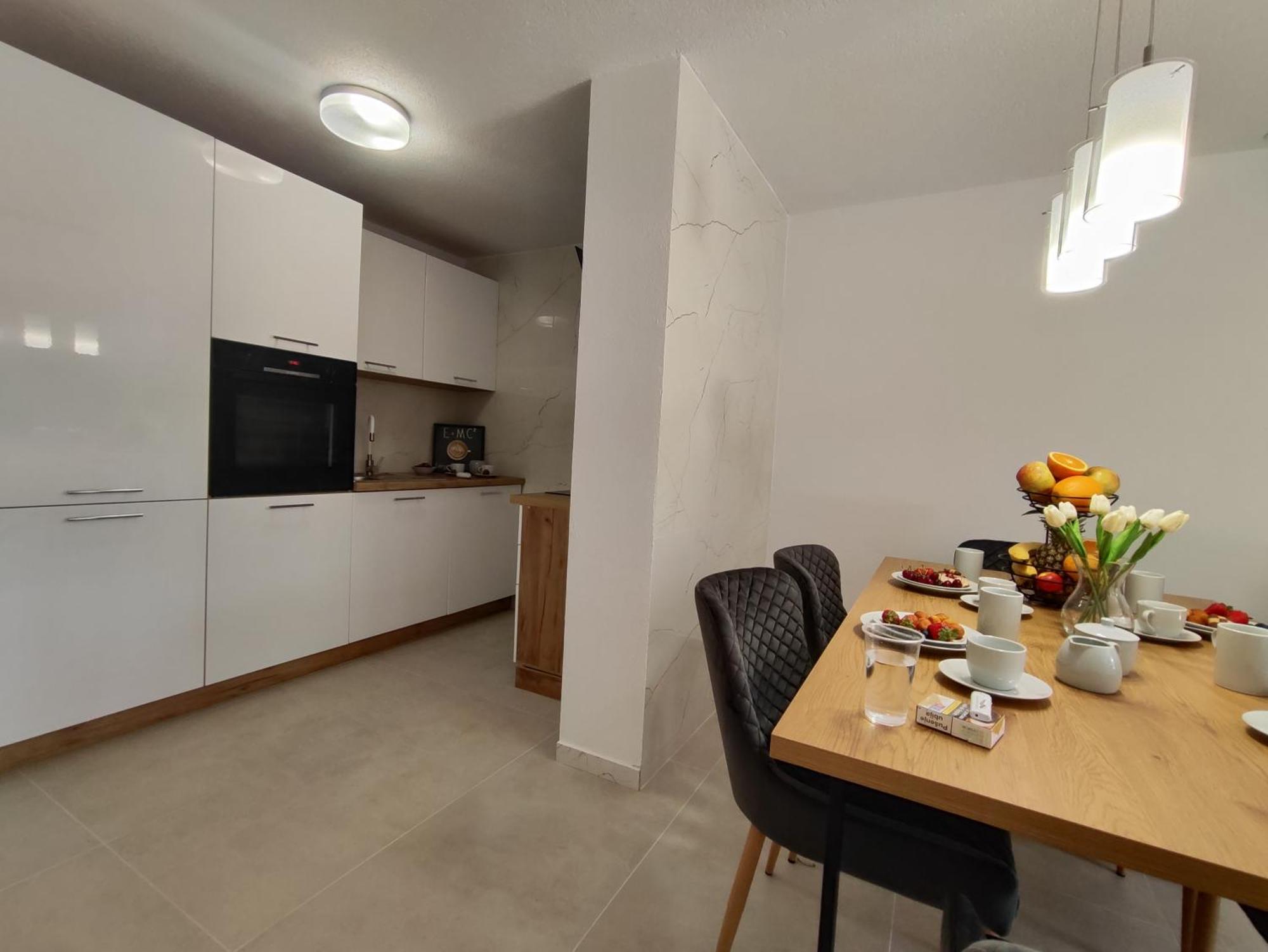 Apartmani Nada Mustapic Brela Kültér fotó
